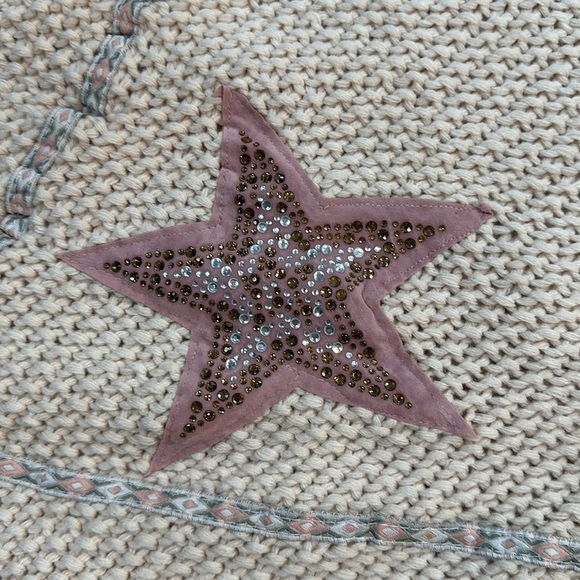 Soft Knit Poncho with Star Decor & Feather Tassels - Picture 5 of 14